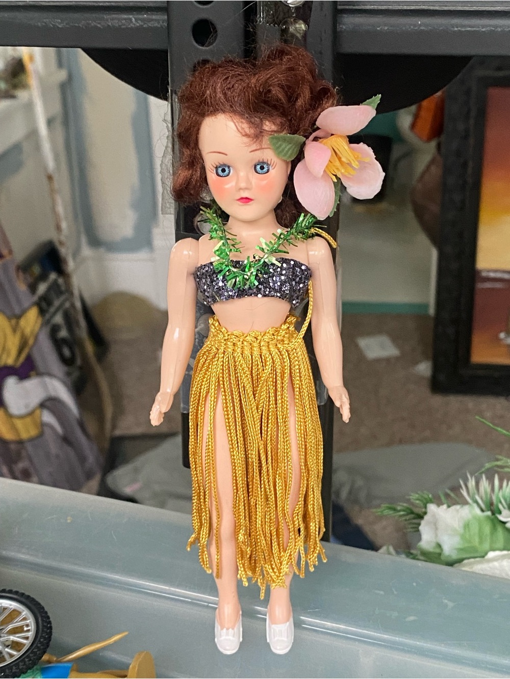 Hawaiian Hula Skirt Girl Doll Hard Plastic Sleepy Eye Vintage Tiki Bar Souvenir